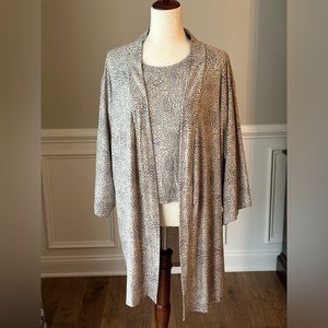 Beyond Yoga Matching Lounge Tee Shirt and Robe Set Size XS